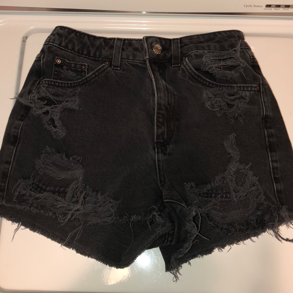 TOPSHOP high waisted mom jean shorts